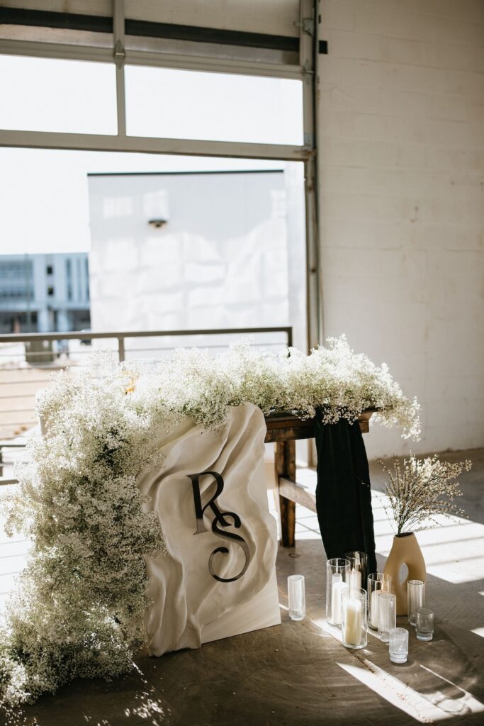 Sweetheart table at PINE