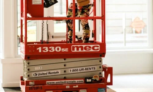 scissor-lift-e1773462831481-rkhaygu9nue7uncrd50fh3bejt7gxe80q3jmpxn8oo